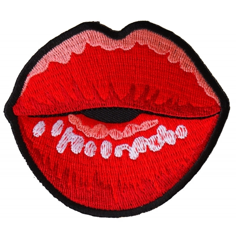 P6327 Kissing Lips Small Iron on Novelty Patch